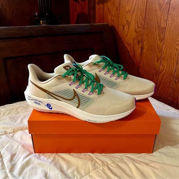 Nike Pegasus 39 Premium "Moving Company" - Picture 1 of 16